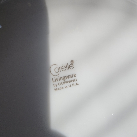 Set of (5) Corelle plates - Picture 8 of 10